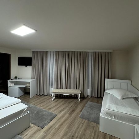 Conacul Pestera Ursilor Chiscau Εξωτερικό φωτογραφία