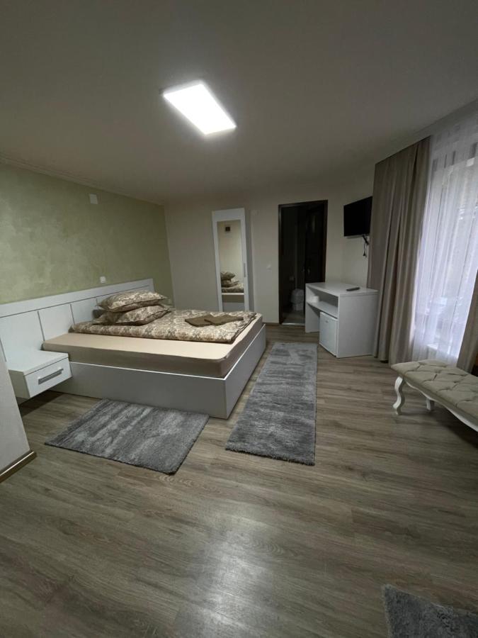 Conacul Pestera Ursilor Chiscau Εξωτερικό φωτογραφία